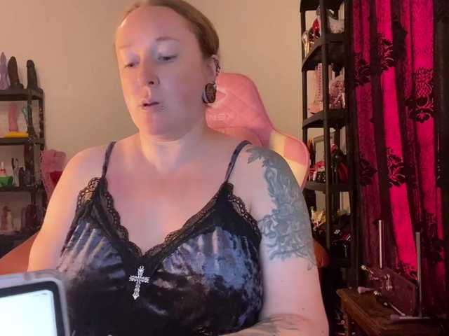 NylonQueen