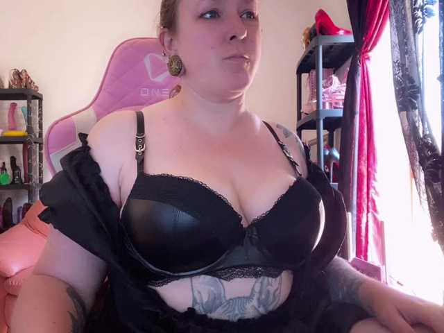NylonQueen