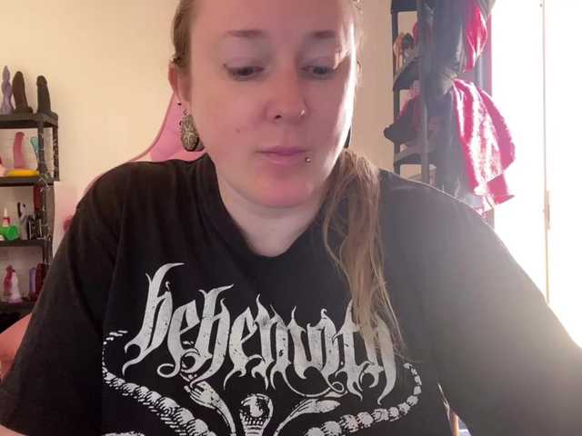 NylonQueen live cam on BongaCams