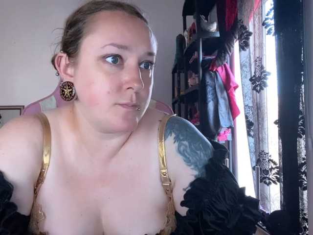 NylonQueen