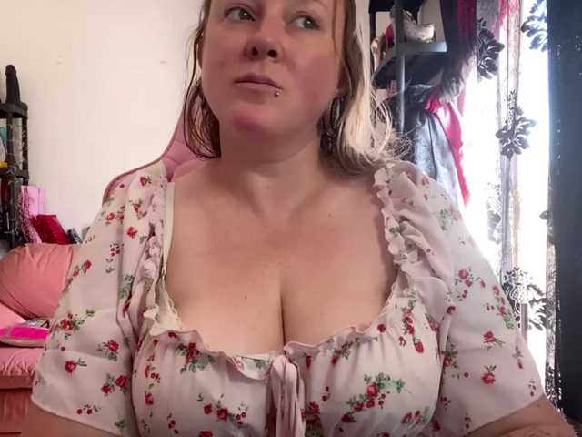 NylonQueen