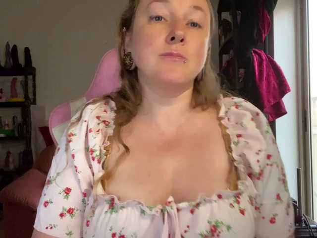 NylonQueen