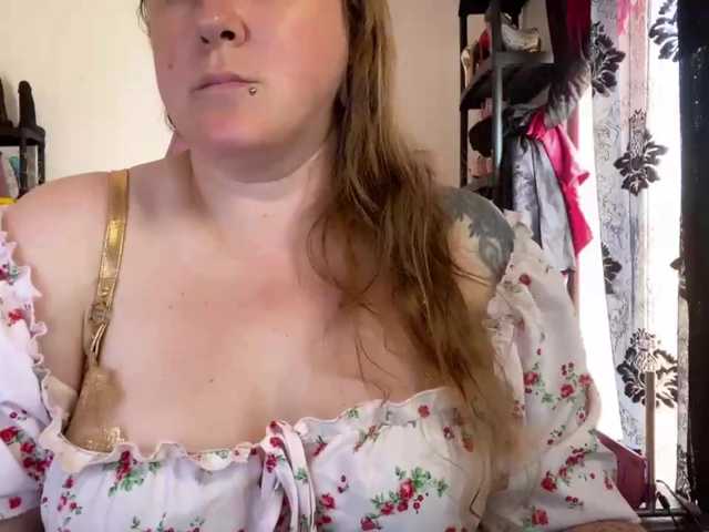 NylonQueen