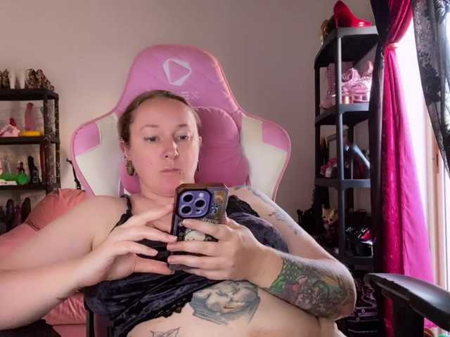 NylonQueen