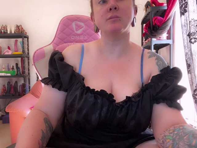 NylonQueen