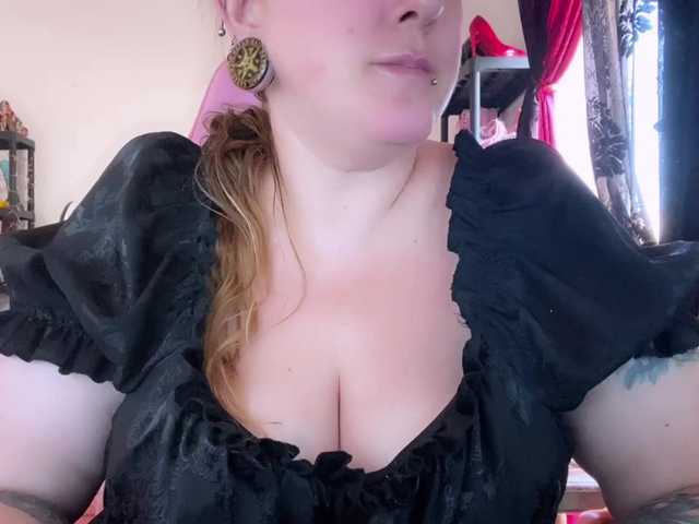 NylonQueen