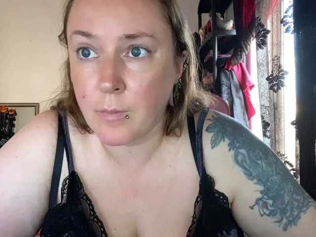 NylonQueen