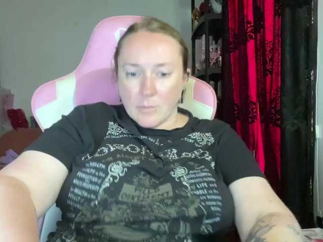 NylonQueen live cam on BongaCams