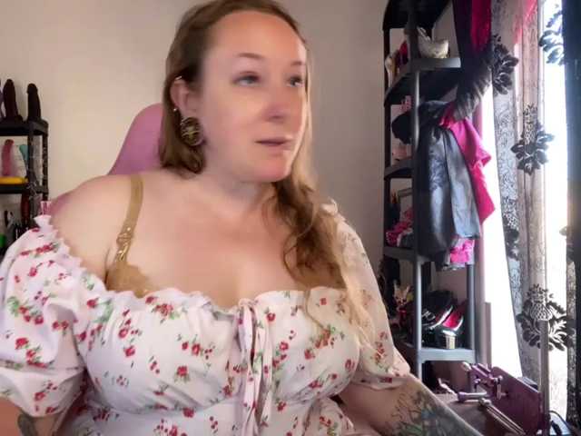 NylonQueen