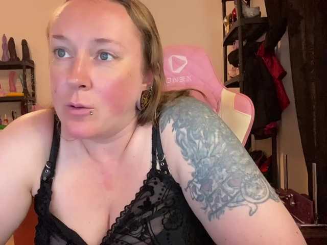 NylonQueen