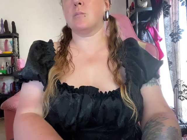 NylonQueen