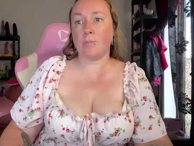 NylonQueen