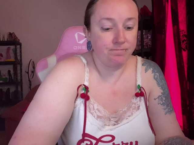 NylonQueen