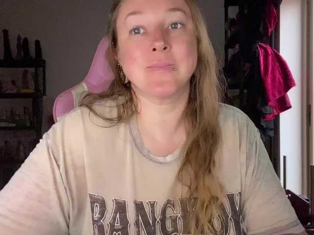 NylonQueen live cam on BongaCams
