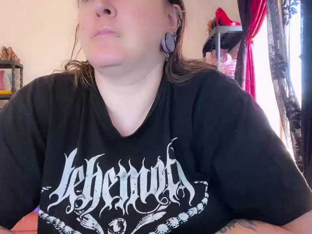 NylonQueen live cam on BongaCams