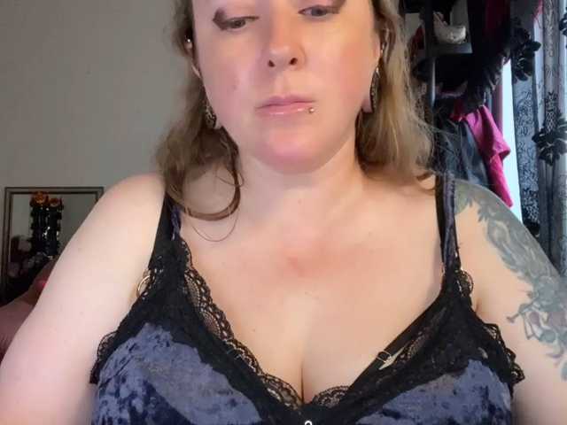 NylonQueen