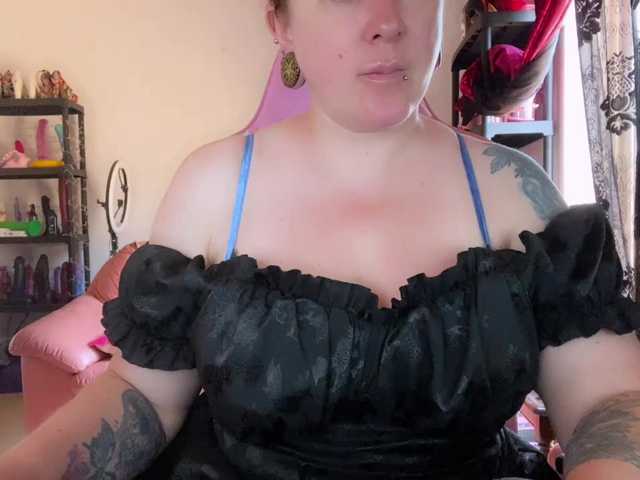 NylonQueen