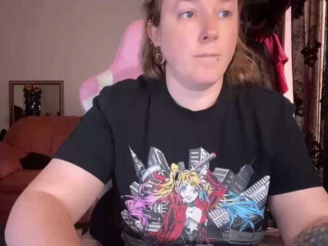 NylonQueen live cam preview