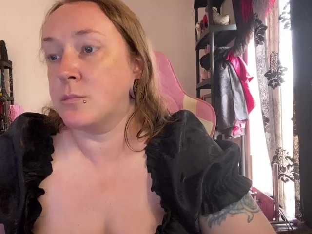 NylonQueen
