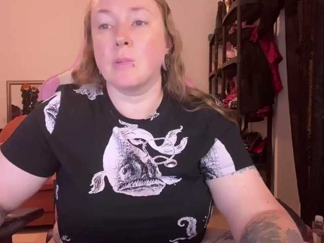 NylonQueen