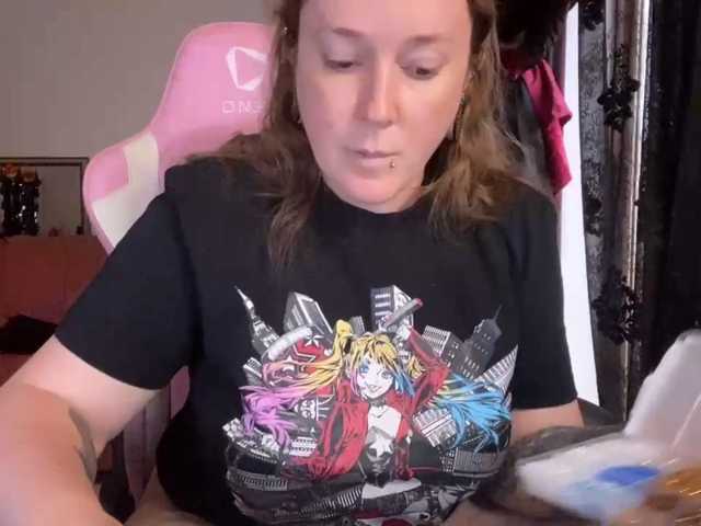NylonQueen live cam on BongaCams