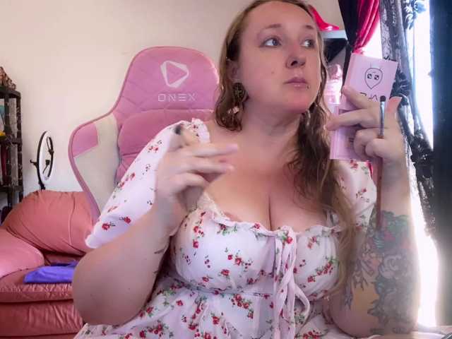 NylonQueen