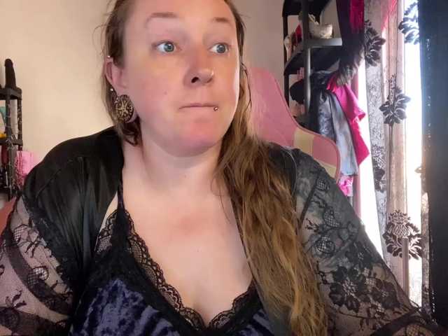 NylonQueen