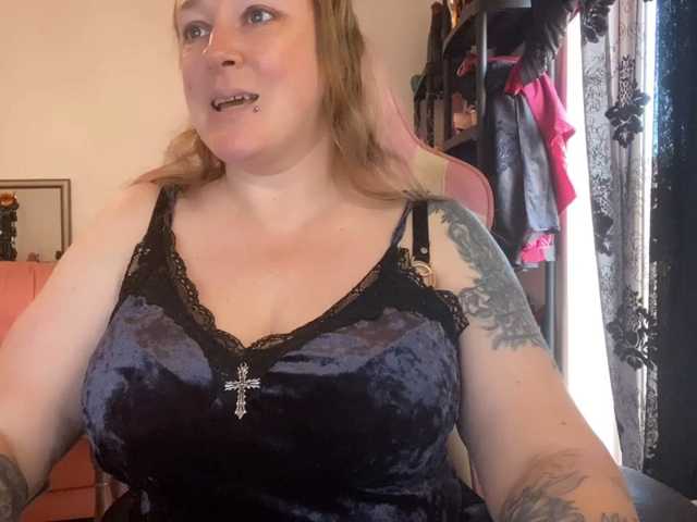 NylonQueen