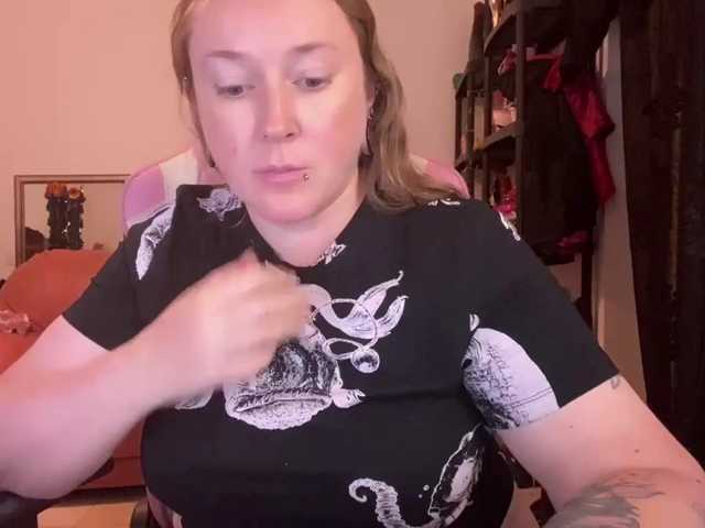 NylonQueen