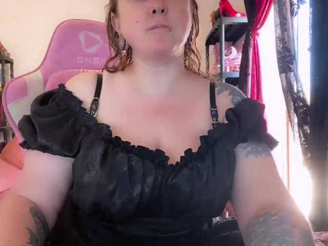 NylonQueen
