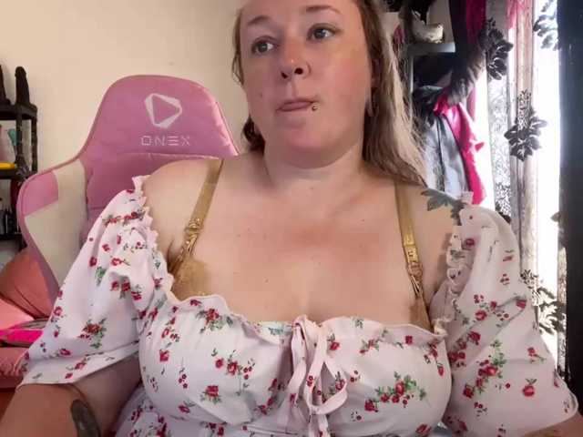 NylonQueen
