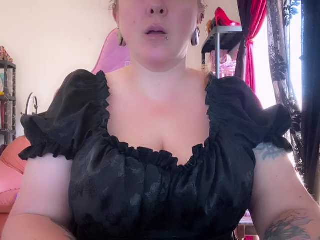 NylonQueen