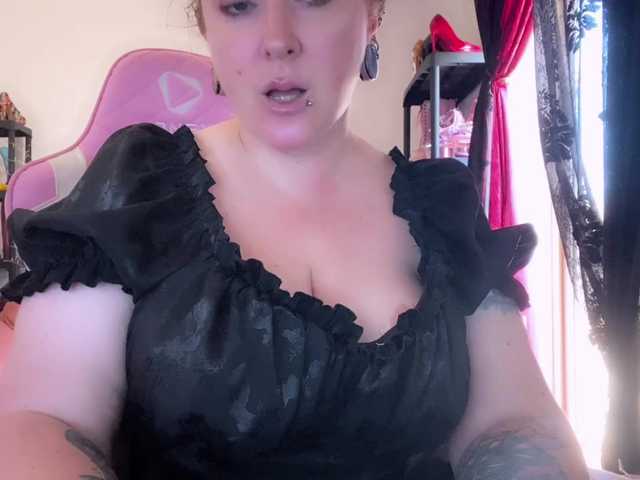 NylonQueen