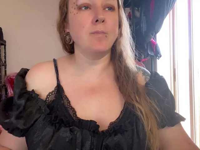 NylonQueen