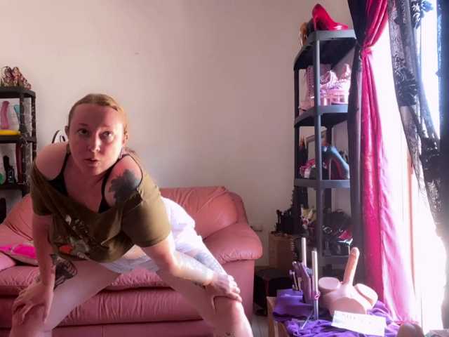 NylonQueen