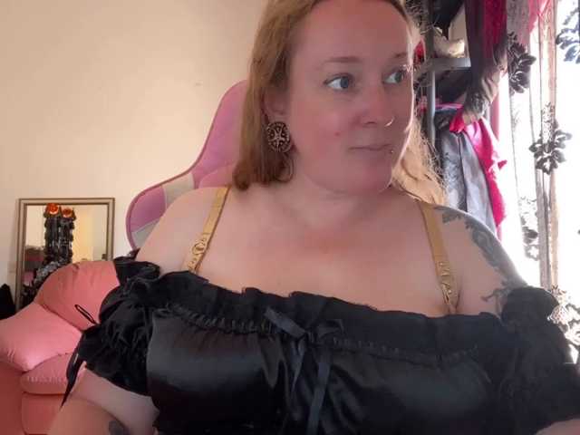 NylonQueen