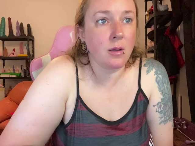 NylonQueen