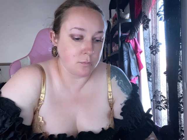 NylonQueen