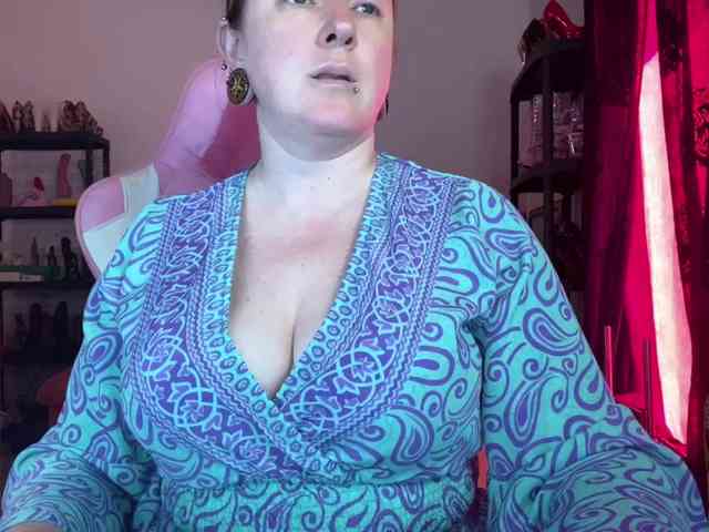 NylonQueen webcam