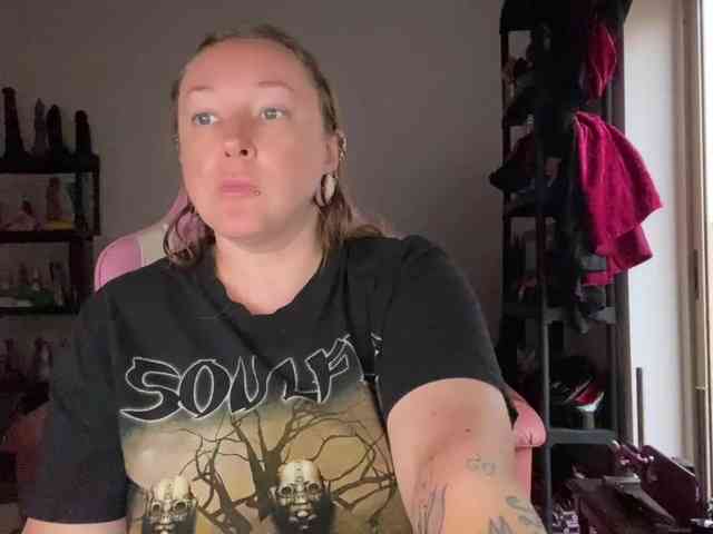 NylonQueen NylonQueen