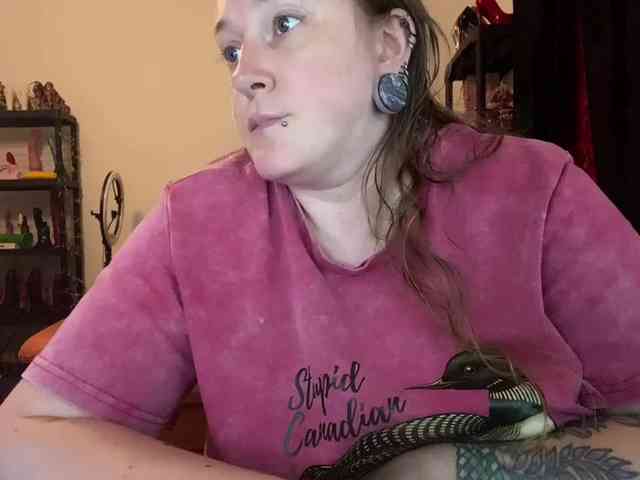 NylonQueen webcam