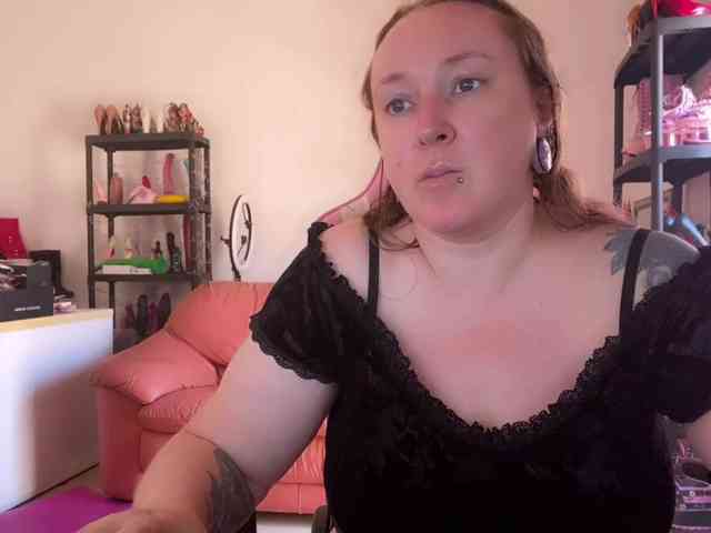 NylonQueen