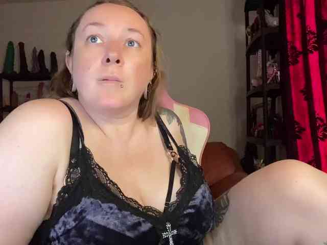NylonQueen