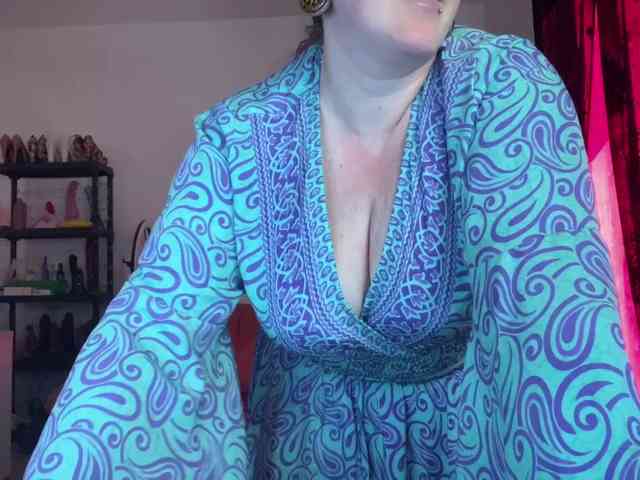 NylonQueen webcam