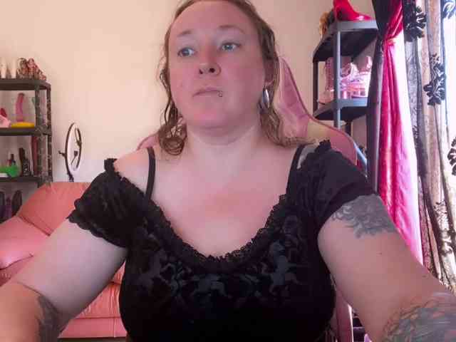 NylonQueen NylonQueen