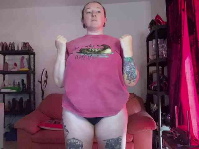 NylonQueen webcam