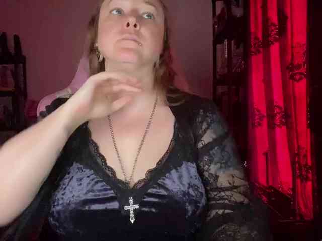 NylonQueen webcam