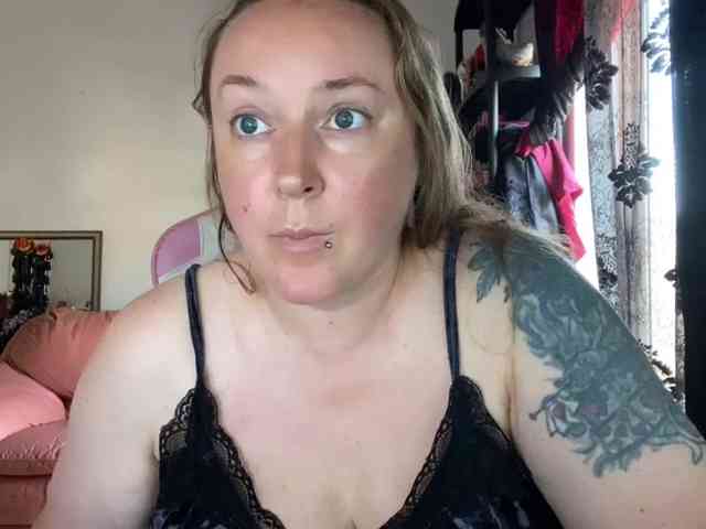 NylonQueen