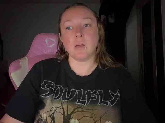 NylonQueen webcam