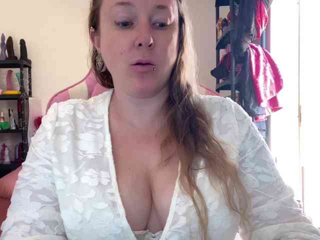 NylonQueen webcam